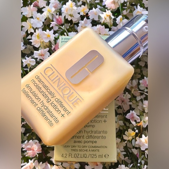 NEW Clinique 3-Step Dramatically Different Moisturizing Face Lotion 4.2 Fl Oz - Picture 9 of 10